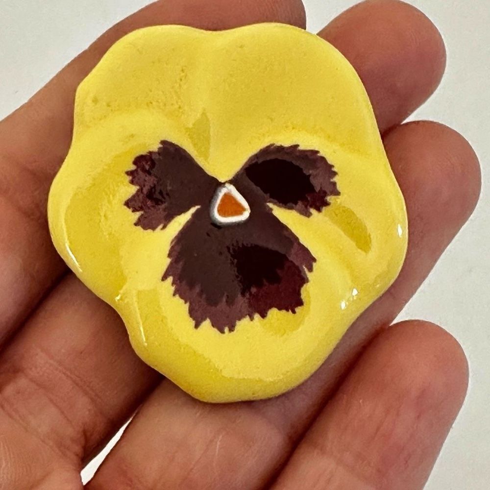 Avon vintage yellow ceramic flower brooch